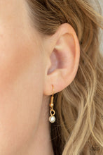 Load image into Gallery viewer, Super Mom - Gold