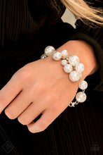Load image into Gallery viewer, Girls in Pearls

