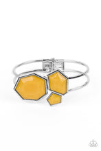Load image into Gallery viewer, Tourist TRAPEZOID - Yellow
