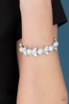 Load image into Gallery viewer, Opulent Oasis White Bracelet
